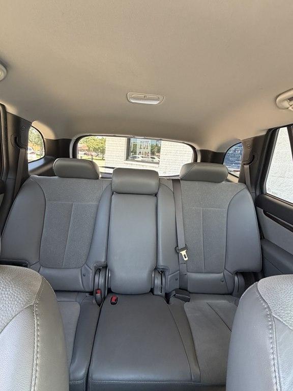 Hyundai Santa Fe FWD 4dr V6 SE 2012