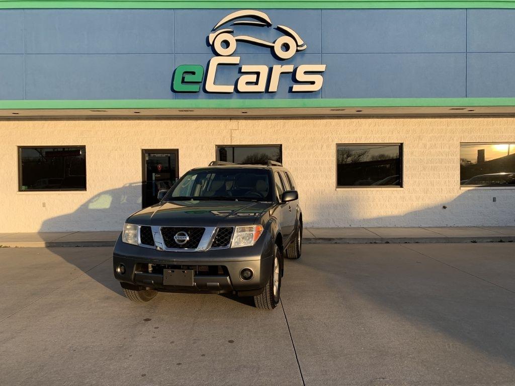 Nissan Pathfinder XE 4WD 2005