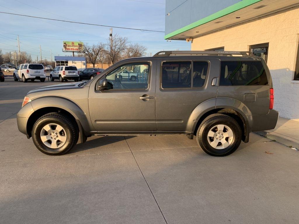 Nissan Pathfinder XE 4WD 2005