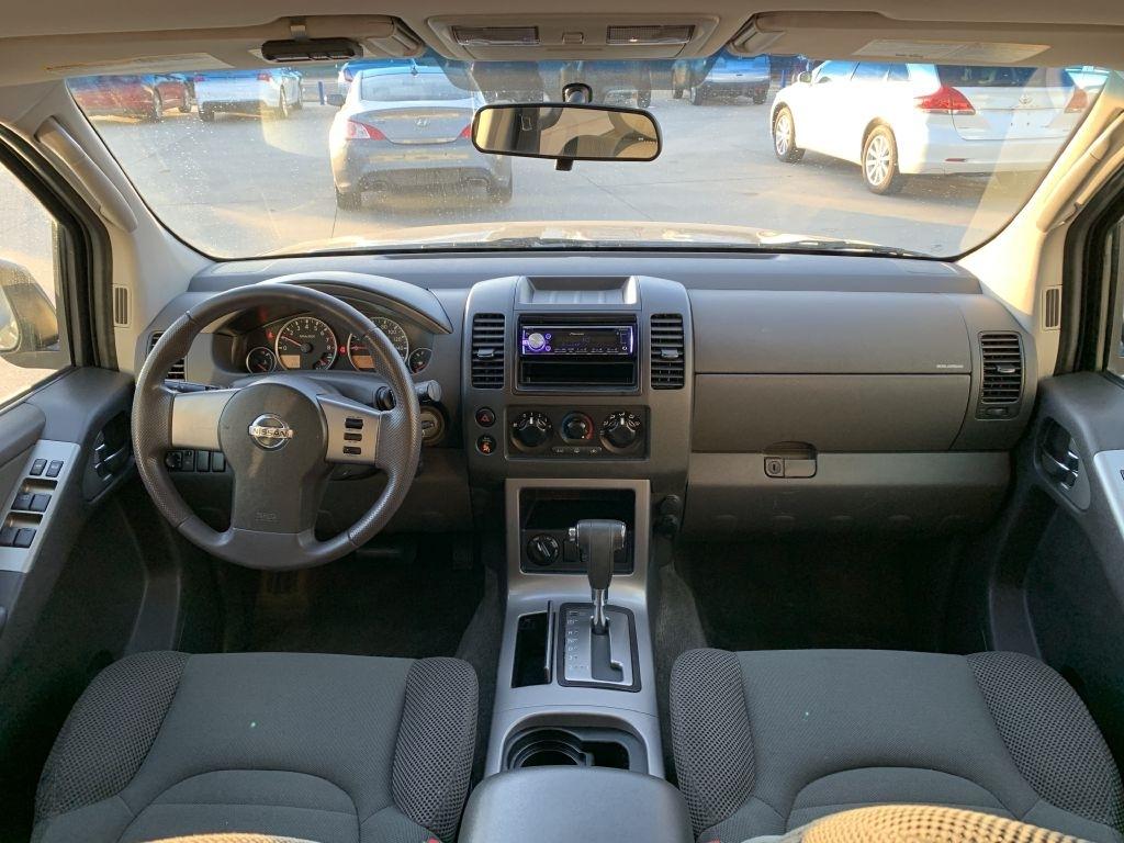 Nissan Pathfinder XE 4WD 2005