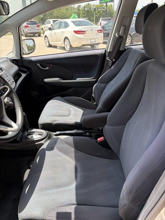 Honda Fit 5dr HB Auto Sport 2010