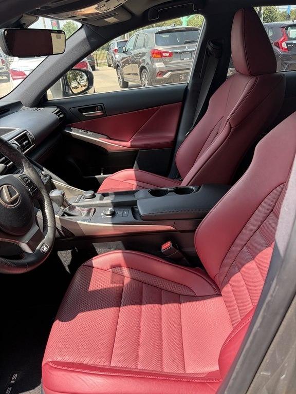 Lexus IS IS 300 RWD 2019
