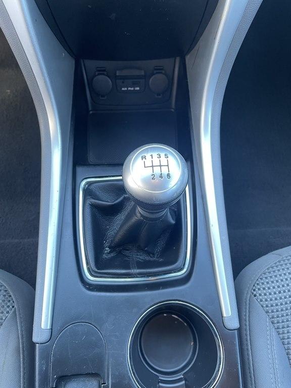 Hyundai Sonata 4dr Sdn 2.4L Man GLS 2011
