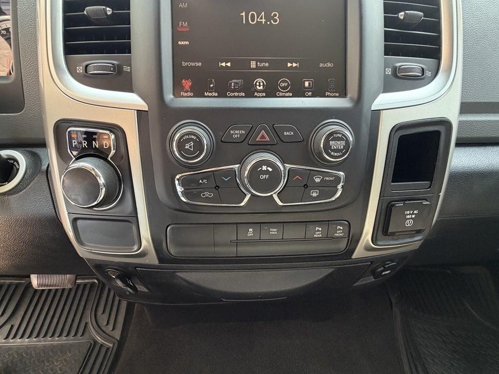 RAM 1500 2WD Crew Cab 140.5" Big Horn 2016