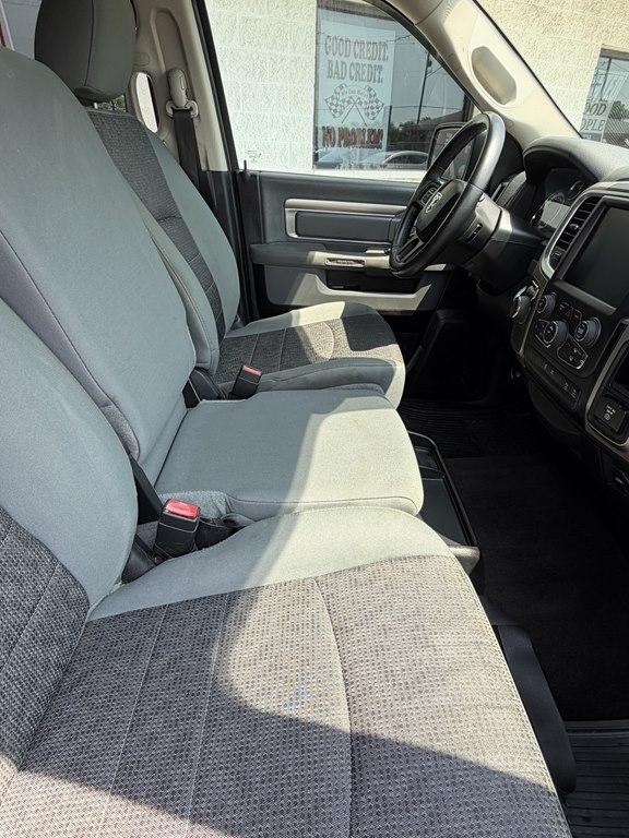 RAM 1500 2WD Crew Cab 140.5" Big Horn 2016