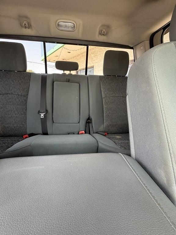 RAM 1500 2WD Crew Cab 140.5" Big Horn 2016