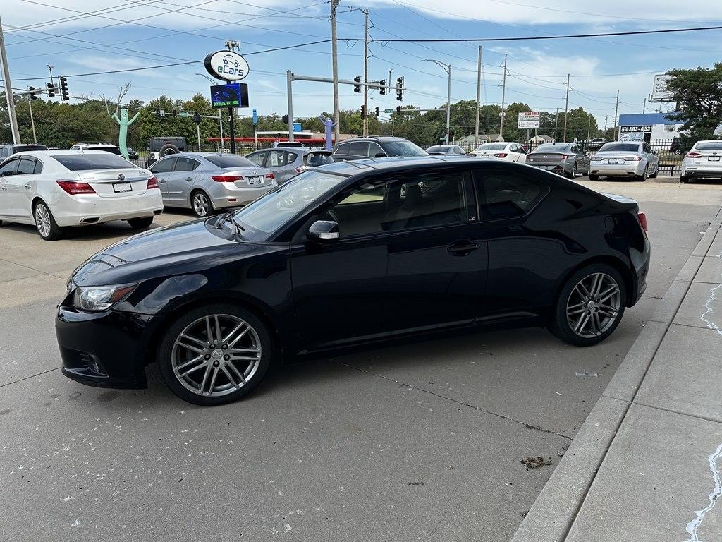 Scion tC 2dr HB Man (Natl) 2013