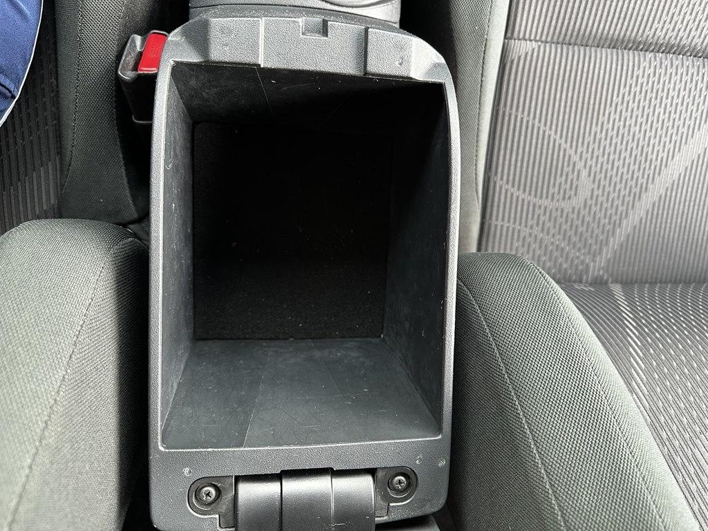 Scion tC 2dr HB Man (Natl) 2013