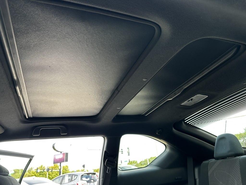 Scion tC 2dr HB Man (Natl) 2013