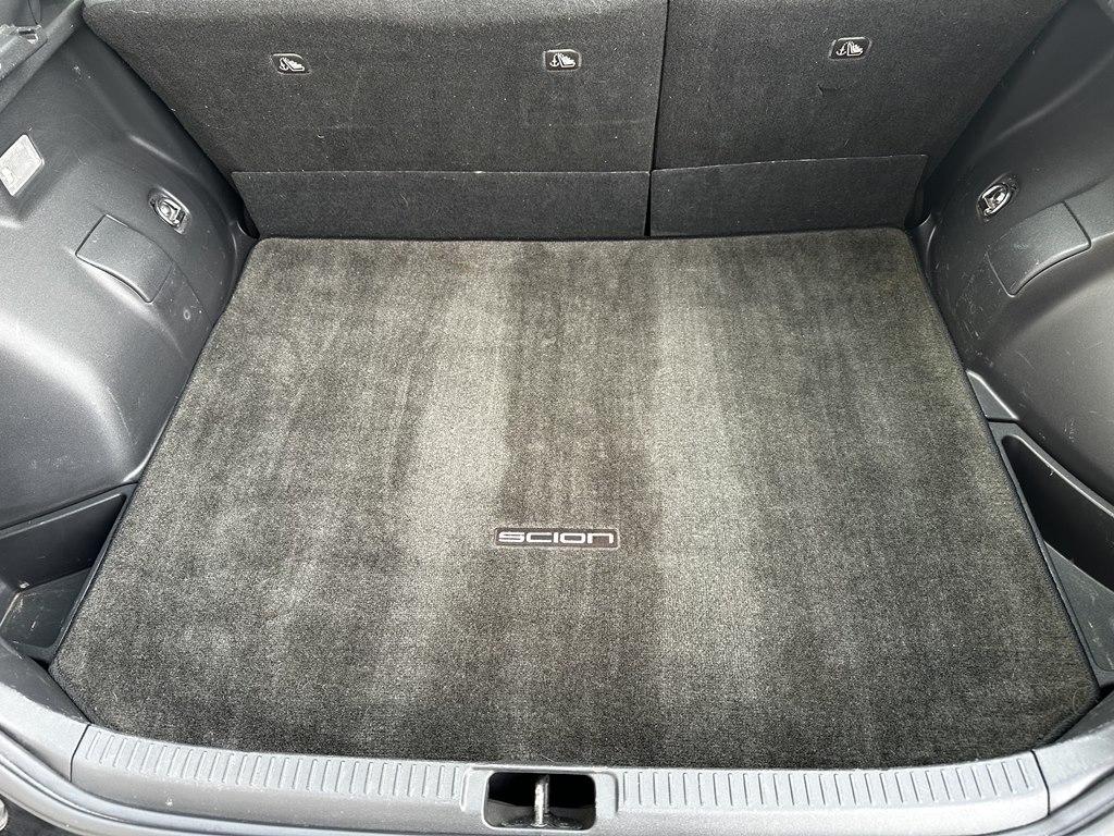 Scion tC 2dr HB Man (Natl) 2013