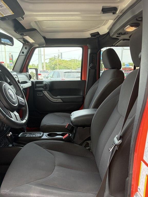Jeep Wrangler Unlimited 4WD 4dr Sport 2015