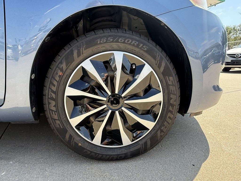 Toyota Yaris 4dr Sdn Auto (Natl) 2012