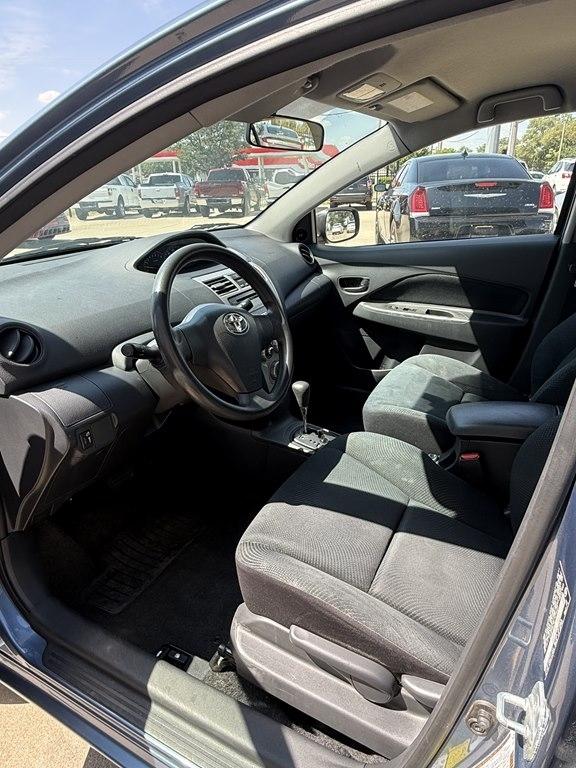 Toyota Yaris 4dr Sdn Auto (Natl) 2012