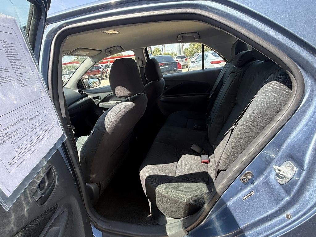 Toyota Yaris 4dr Sdn Auto (Natl) 2012