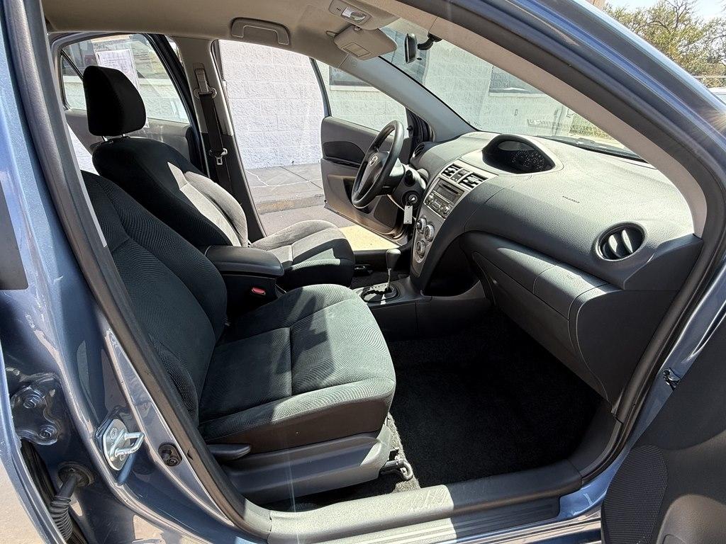 Toyota Yaris 4dr Sdn Auto (Natl) 2012