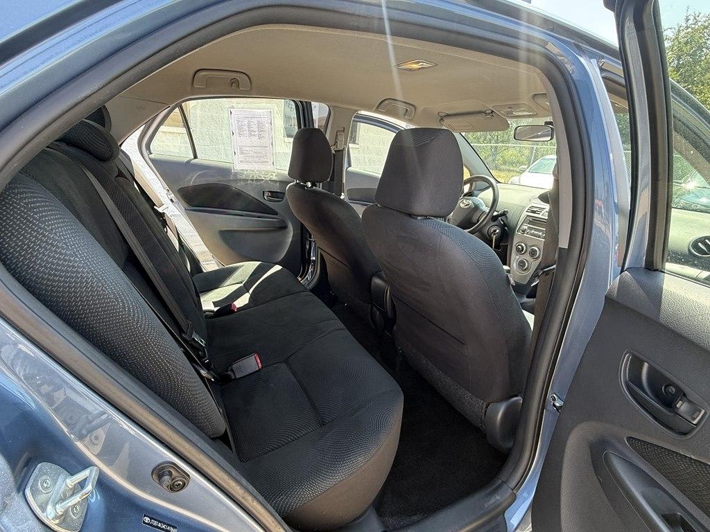Toyota Yaris 4dr Sdn Auto (Natl) 2012