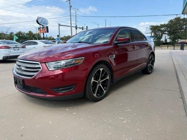 Ford Taurus 4dr Sdn SEL FWD 2016
