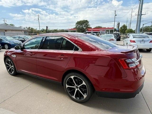 Ford Taurus 4dr Sdn SEL FWD 2016