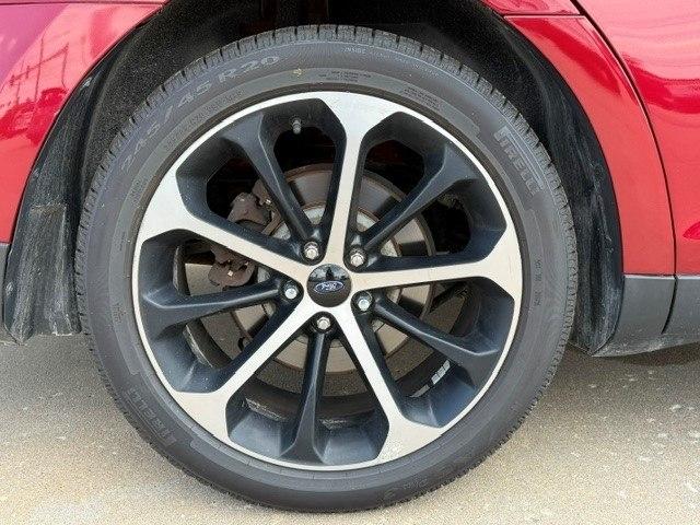 Ford Taurus 4dr Sdn SEL FWD 2016