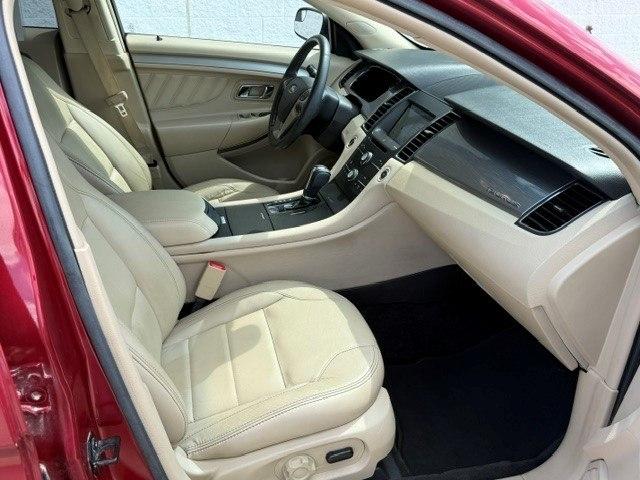 Ford Taurus 4dr Sdn SEL FWD 2016