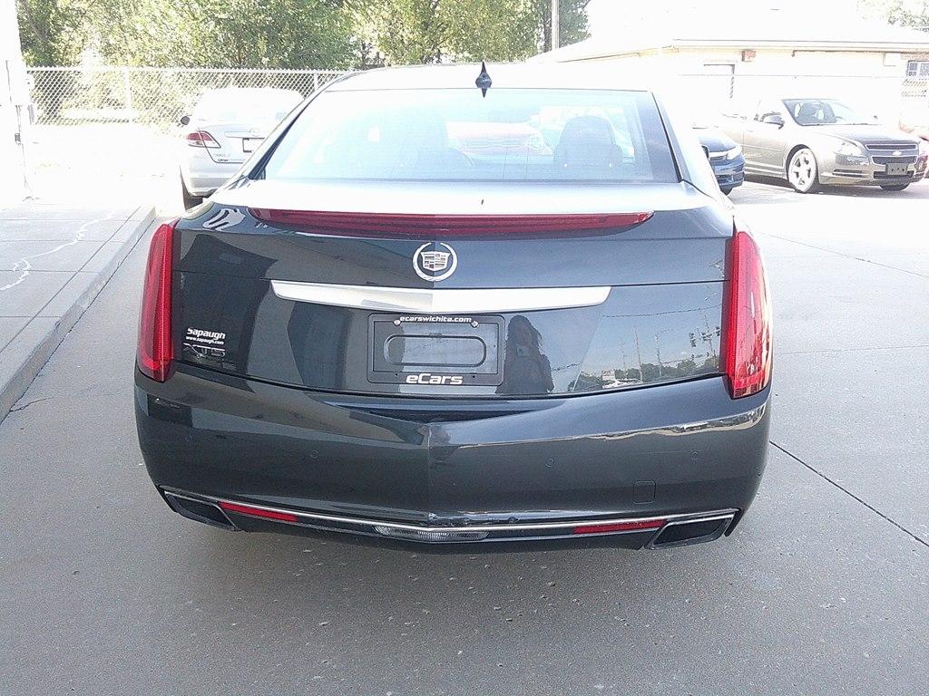 Cadillac XTS 4dr Sdn Luxury AWD 2013