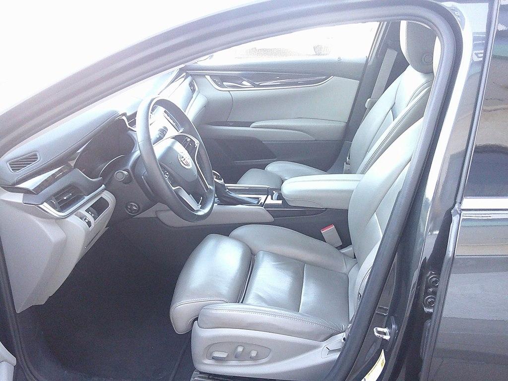 Cadillac XTS 4dr Sdn Luxury AWD 2013