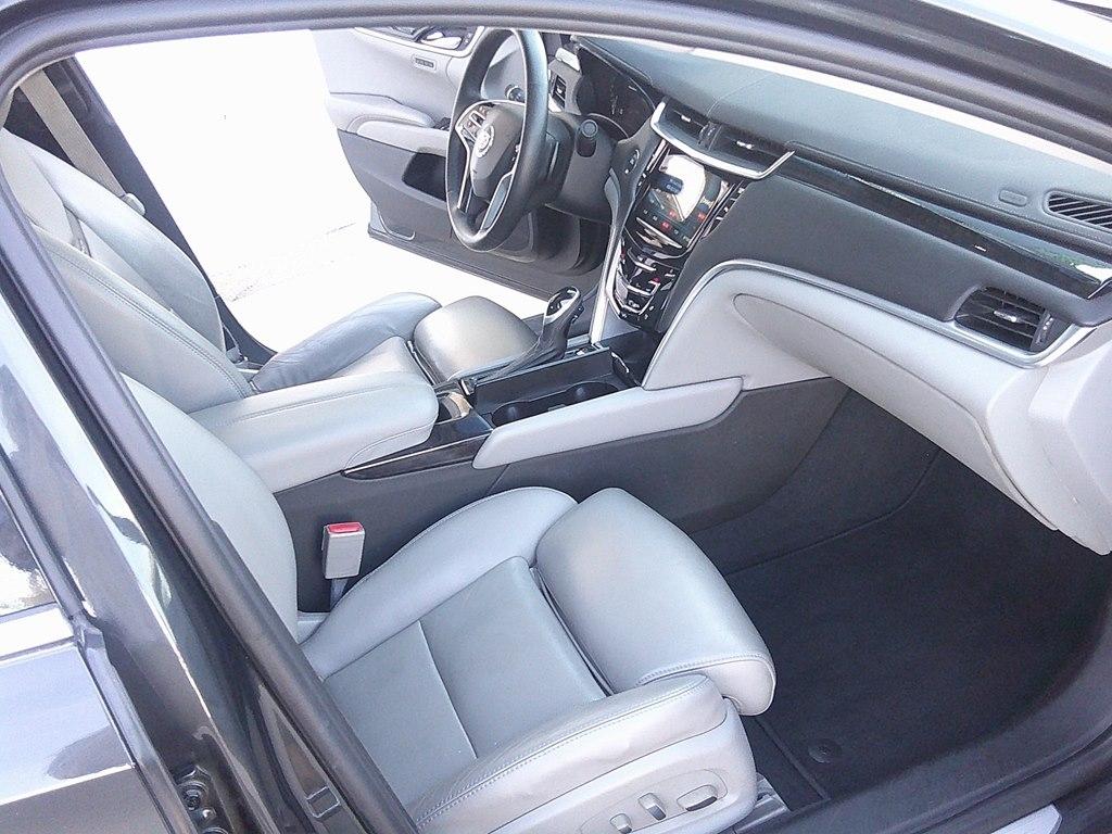 Cadillac XTS 4dr Sdn Luxury AWD 2013