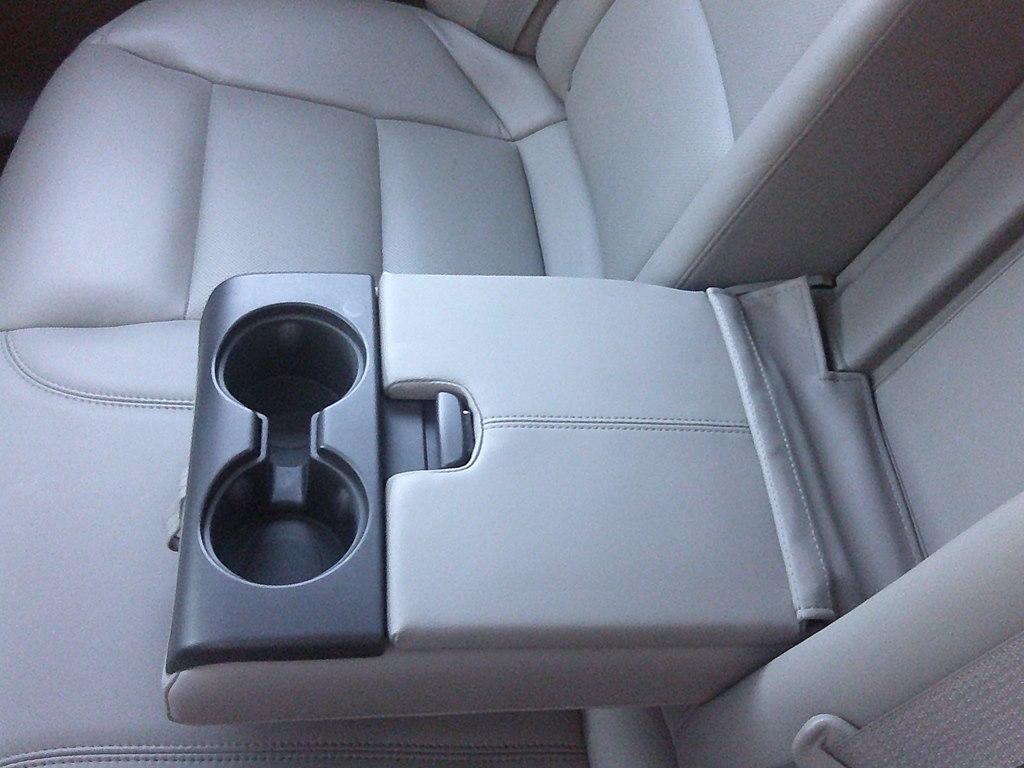 Cadillac XTS 4dr Sdn Luxury AWD 2013
