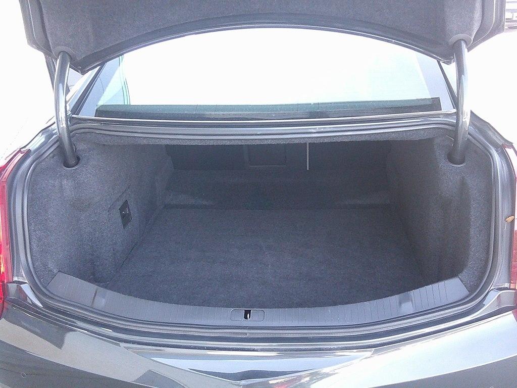 Cadillac XTS 4dr Sdn Luxury AWD 2013