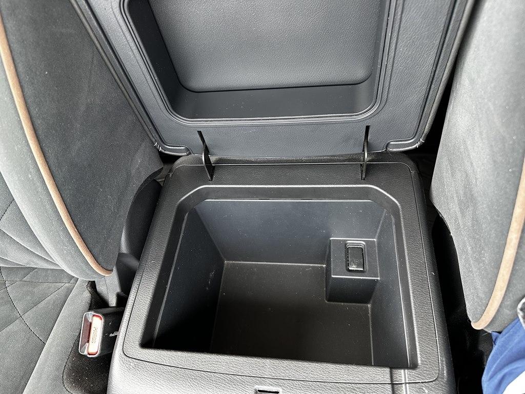 Nissan Armada 4x2 SV 2018