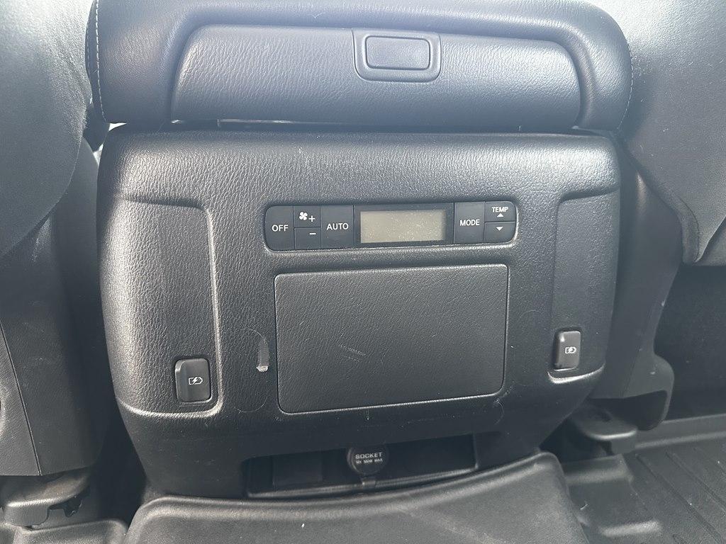 Nissan Armada 4x2 SV 2018