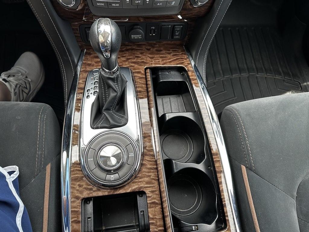 Nissan Armada 4x2 SV 2018