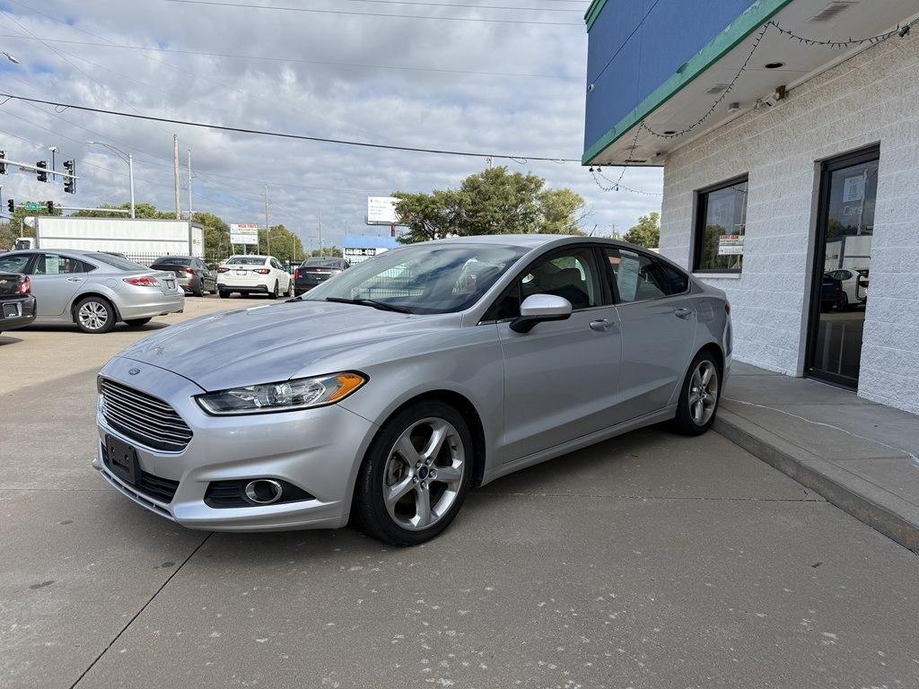 Ford Fusion 4dr Sdn S FWD 2016