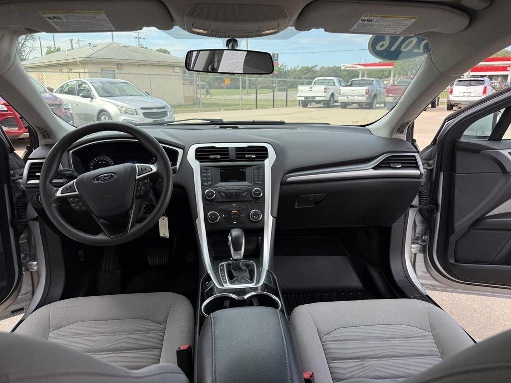 Ford Fusion 4dr Sdn S FWD 2016