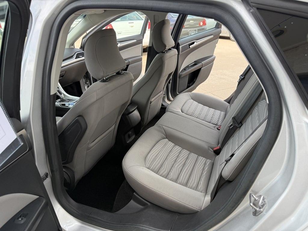 Ford Fusion 4dr Sdn S FWD 2016