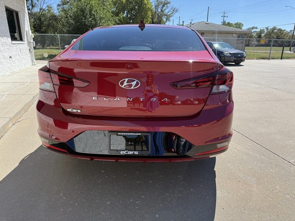 Hyundai Elantra Value Edition IVT 2020