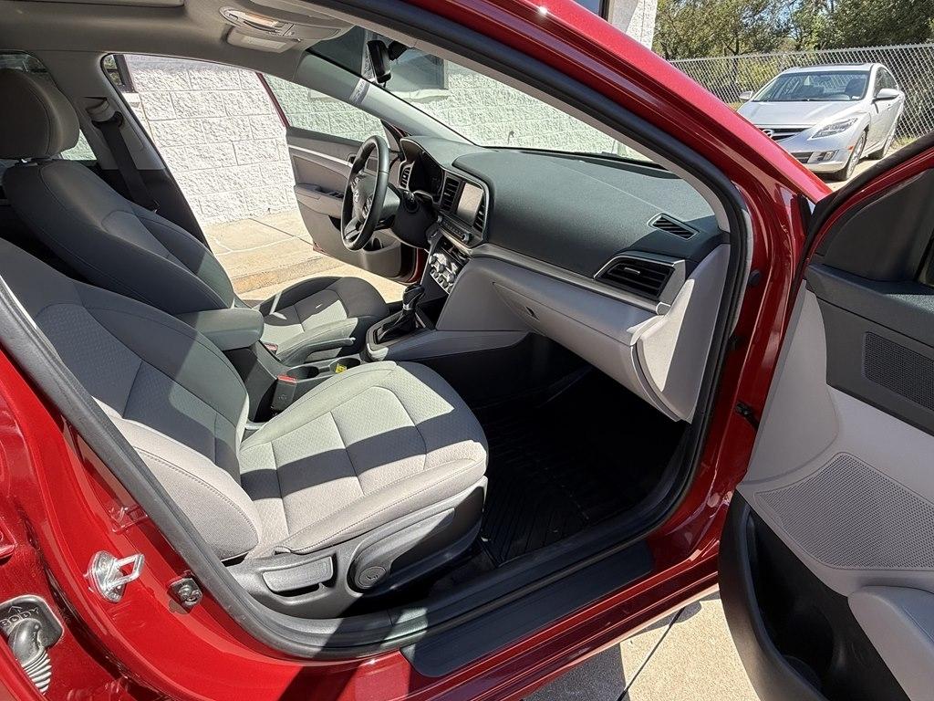 Hyundai Elantra Value Edition IVT 2020