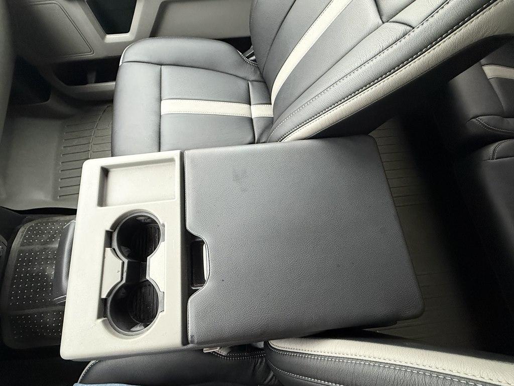 Ford F-150 4WD SuperCrew 145" Lariat 2015