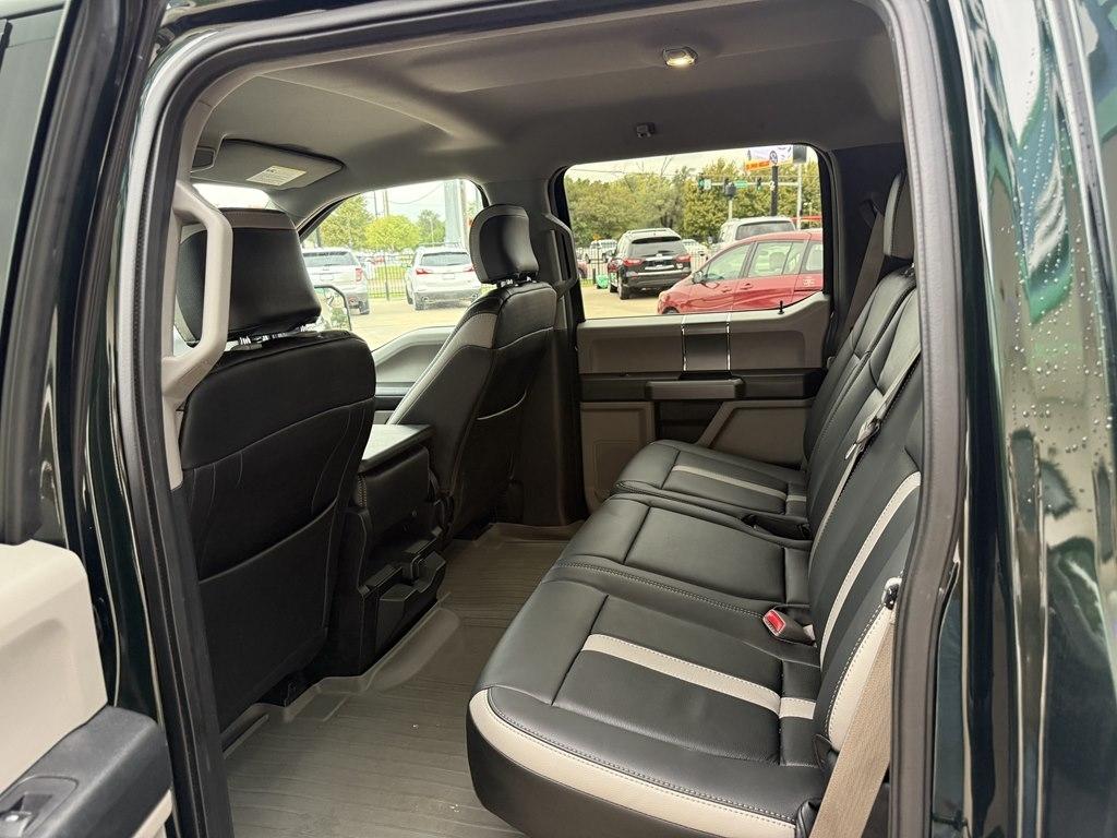 Ford F-150 4WD SuperCrew 145" Lariat 2015