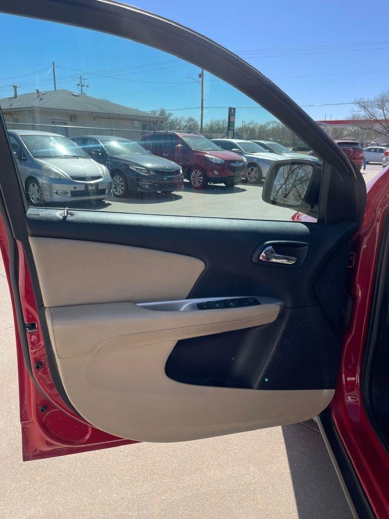 Dodge Journey FWD 4dr SXT 2012