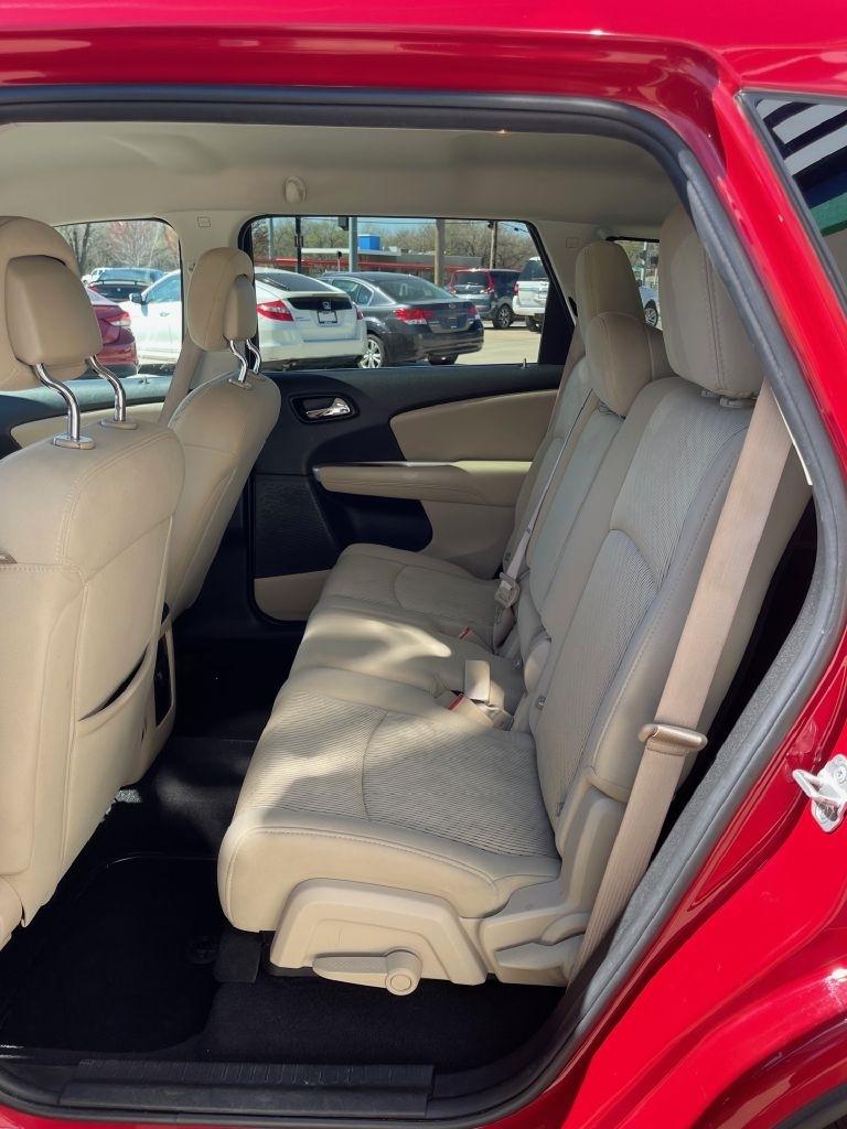 Dodge Journey FWD 4dr SXT 2012