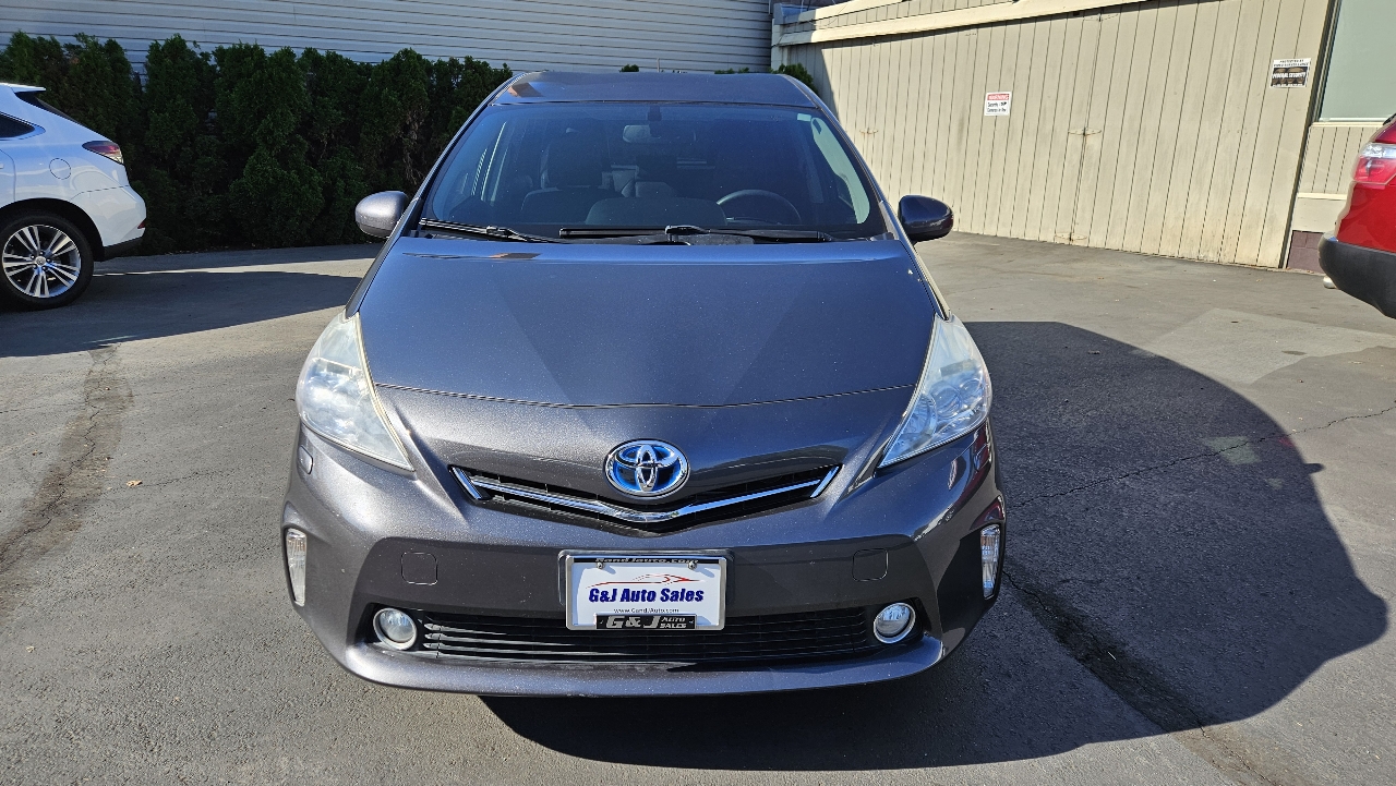 2012 Toyota Prius V Five photo 3