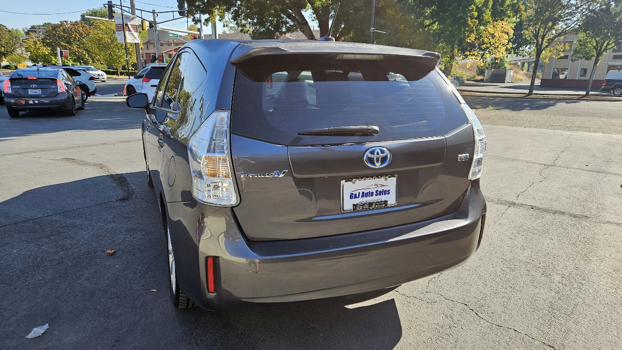 2012 Toyota Prius V Five photo 10