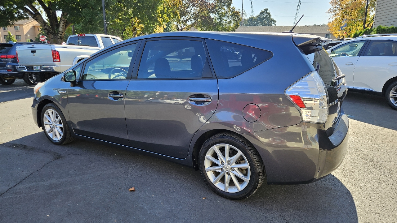 2012 Toyota Prius V Five photo 12