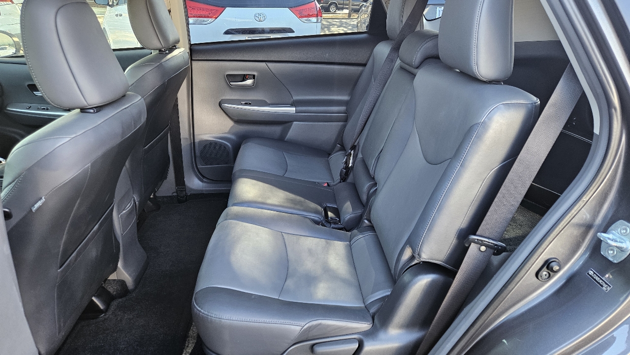 2012 Toyota Prius V Five photo 16