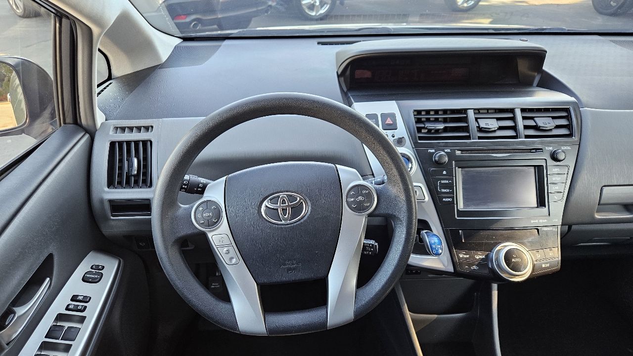 2012 Toyota Prius V Five photo 17