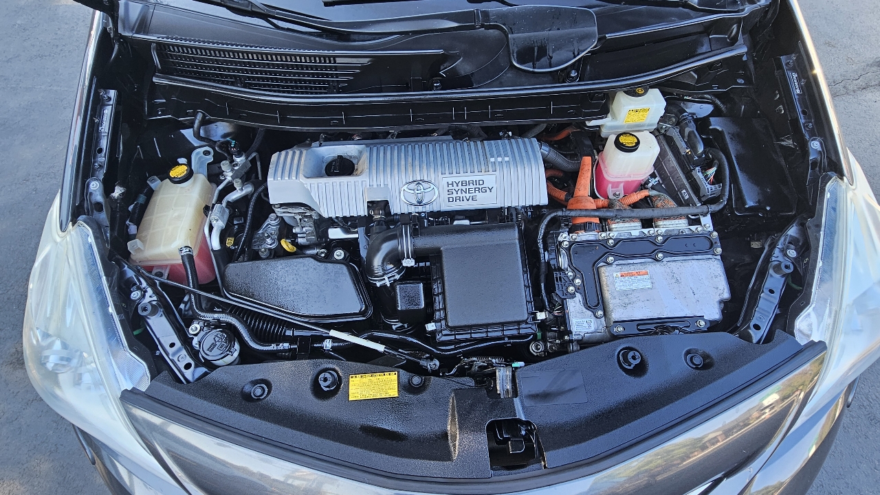 2012 Toyota Prius V Five photo 19
