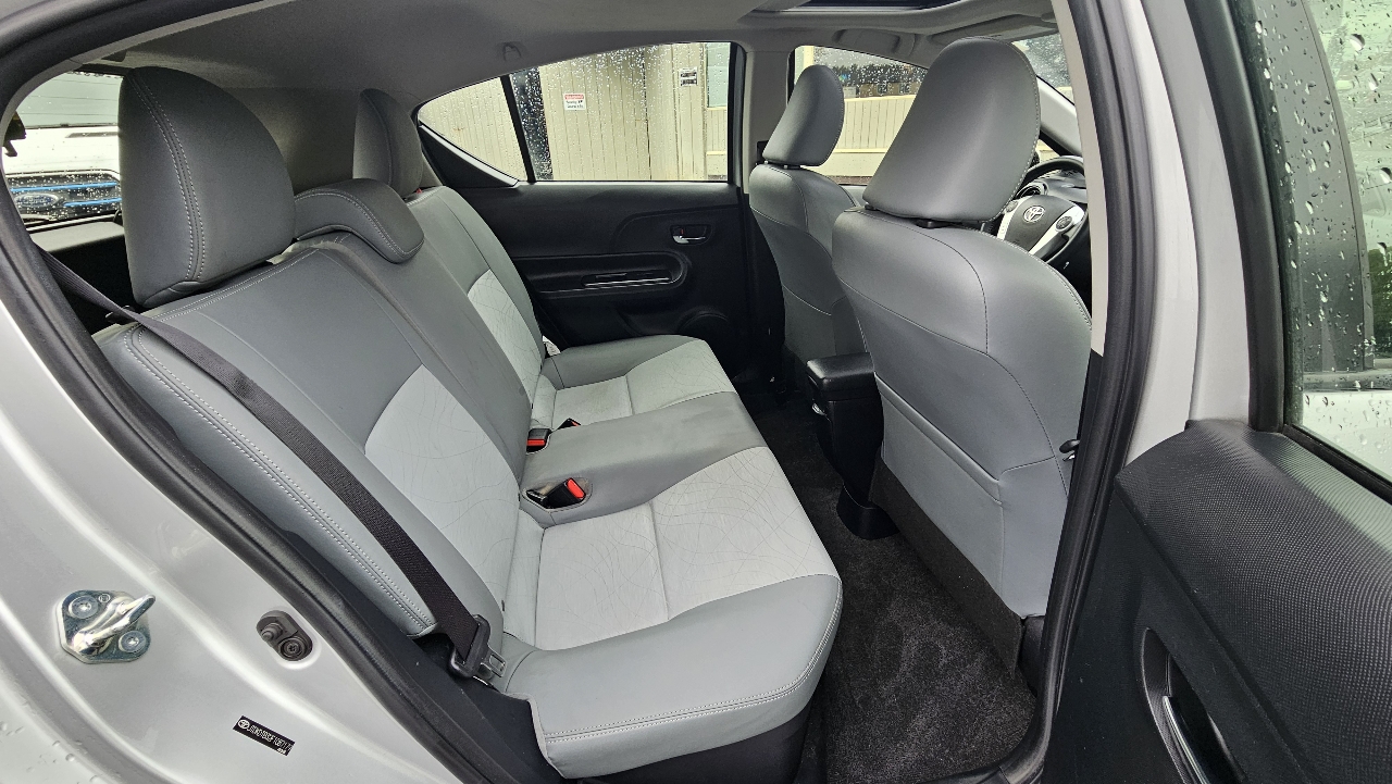 2015 Toyota Prius C Four photo 17