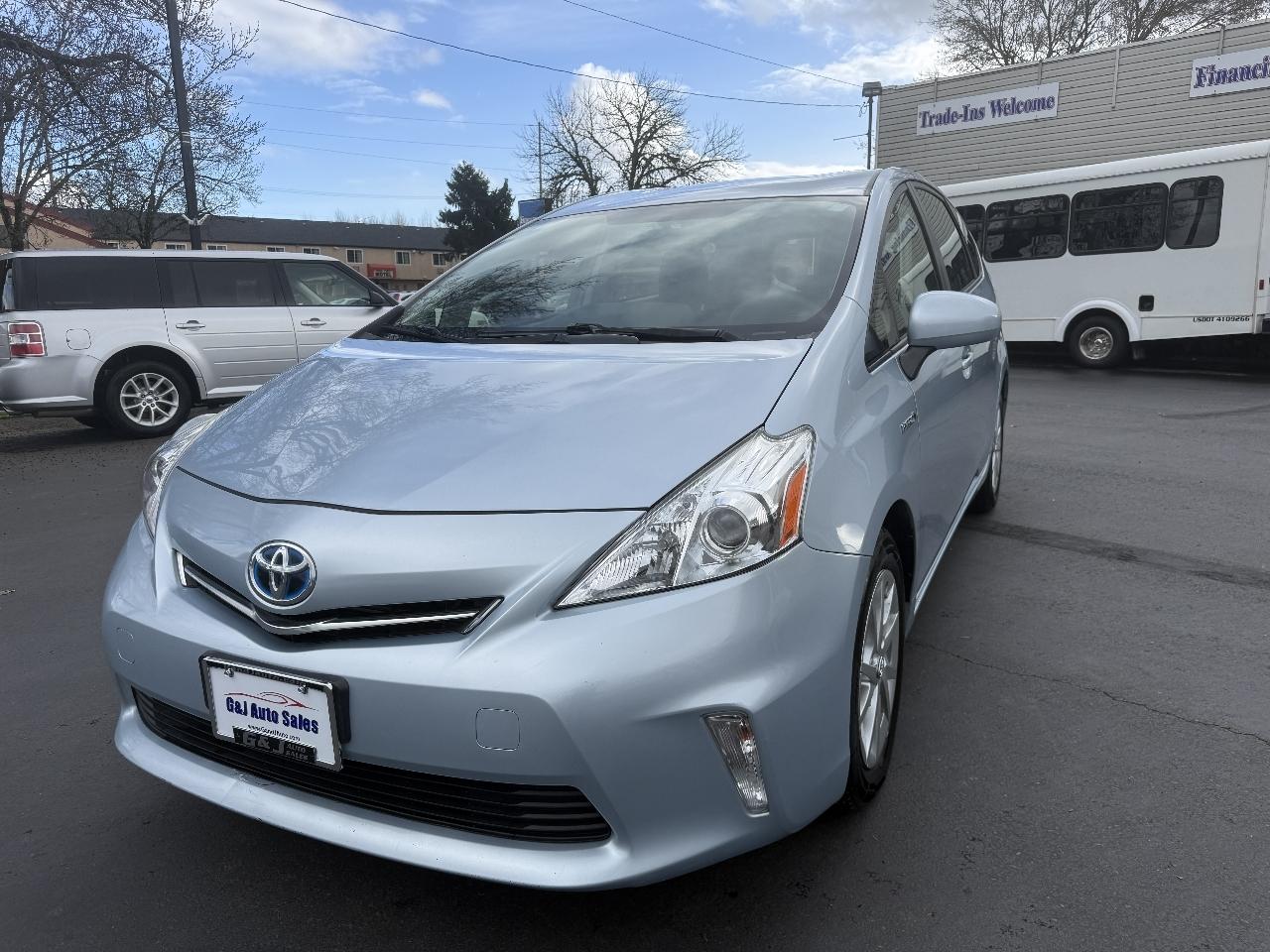 Toyota Prius V Two 2014