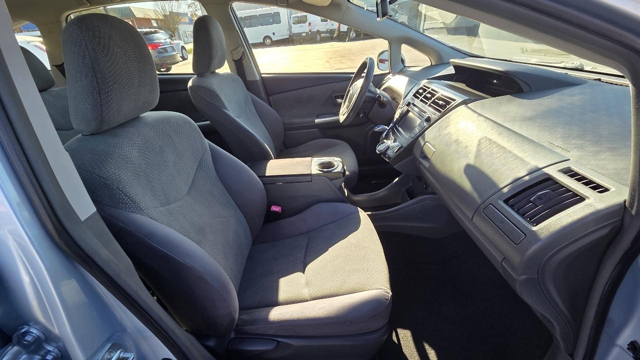 Toyota Prius V Two 2014